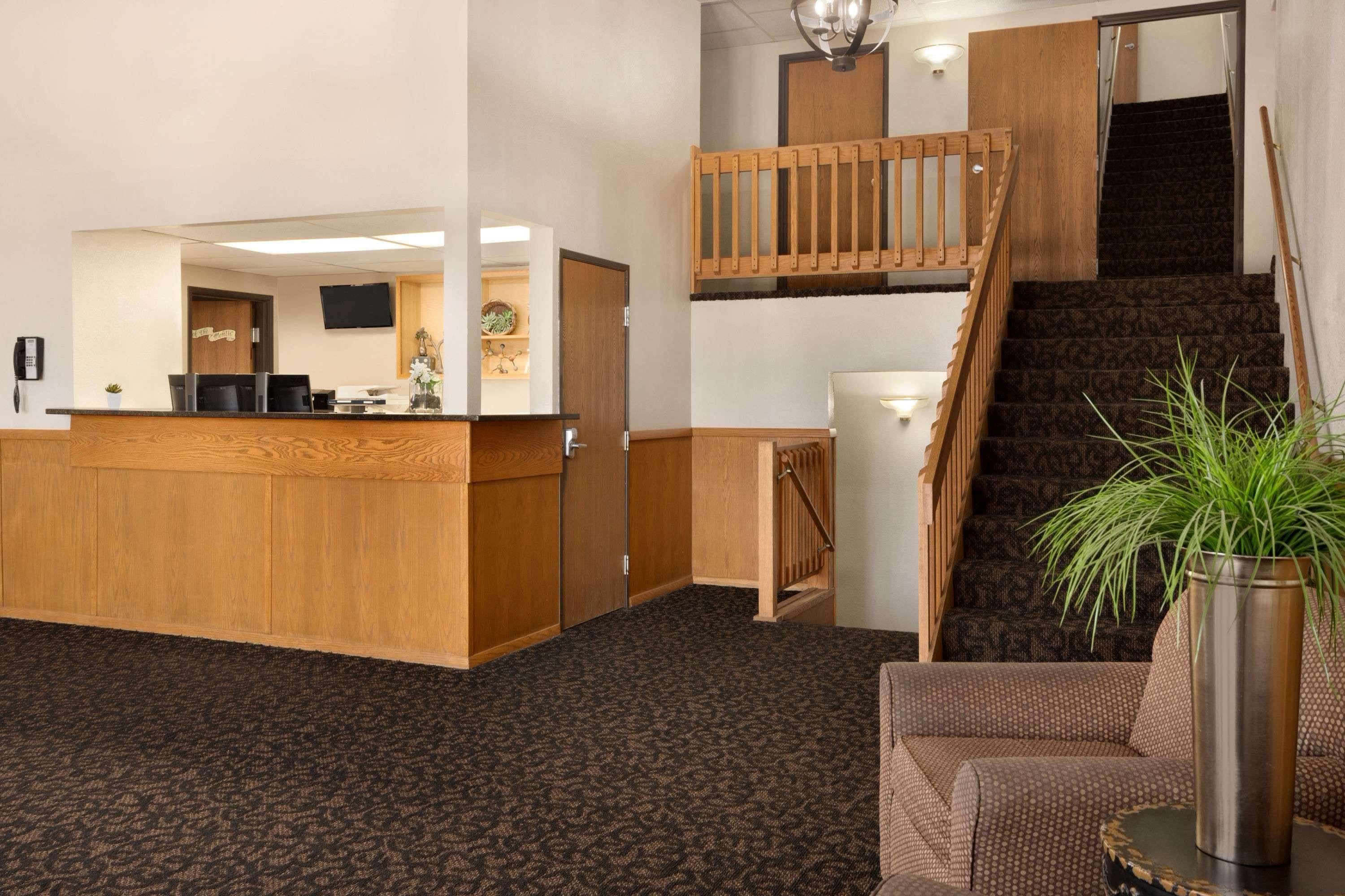 Travelodge By Wyndham Джеферсън Сити Екстериор снимка